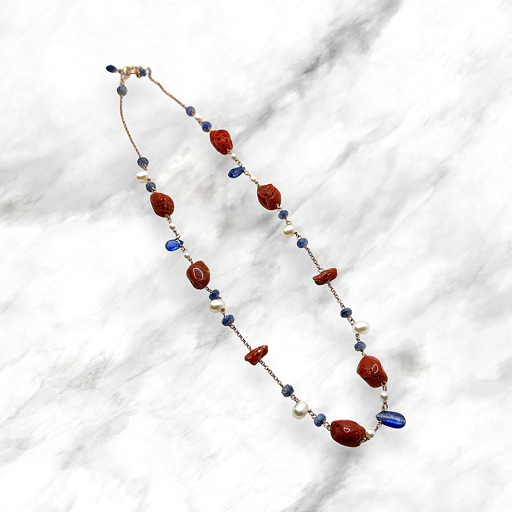 Collana argento rosa con corallo, lapis e perle coltivate